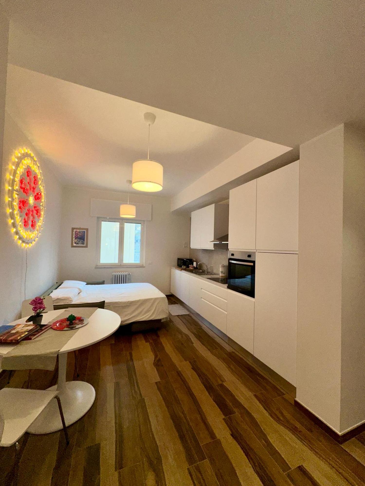 Rainbow Luxury Home Bari - Sea View エクステリア 写真